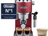 Machine à café Delong avec deux groupes d'extraction et une tasse de café