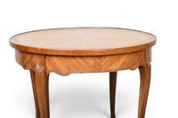 TABLE basse circulaire marquetée à pieds cambrés et sabots e… (photo 4)