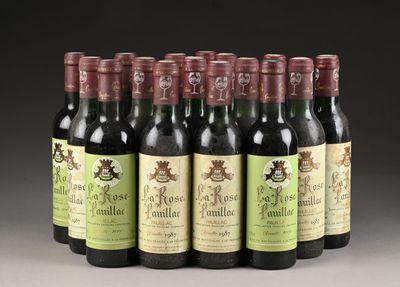 six bouteilles de vin sont alignées sur une table