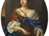 portrait d'une femme tenant un panier de fruits près d'une fenêtre