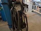 une photo d'une machine à souder dans un atelier
