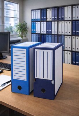 Lot de 150 boites à archives neuves en deux modèles.