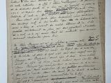 une feuille de papier sur laquelle on peut écrire, posée sur une table