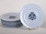 a lot of plates that are stacked on top of each other