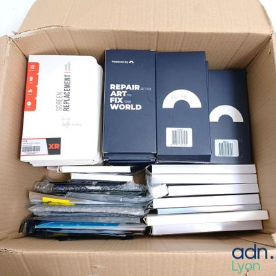 Lot de 80 Pièces détachées pour téléphones (retour de SAV) -…