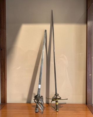 Épée et rapière.