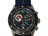 une image d'une montre en gros plan sur fond blanc