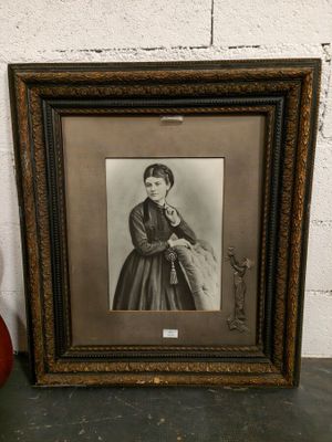 Tirage photographique représentant une dame de qualité.