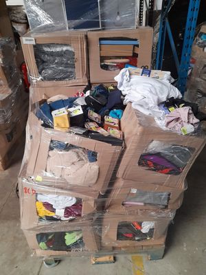 Lot DE Solderie Dont Vetements + Sous Vetements + Chaussette…