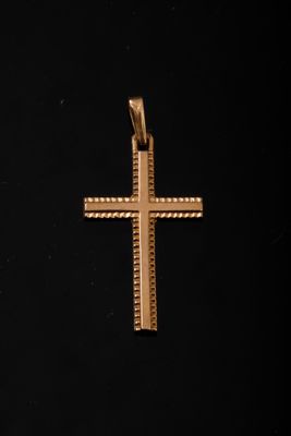 Pendentif en croix en or jaune 750 millième poinçon tête d'a…