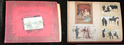 deux livres avec des images de personnes et d'animaux