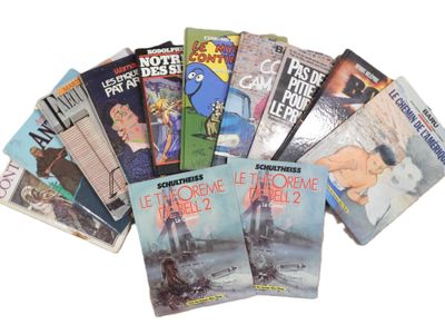 un grand nombre de livres posés sur une table