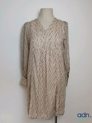 a woman ' s dress on a mannequin mannequin mannequin mannequin mannequin mannequin mannequin mannequin mann
