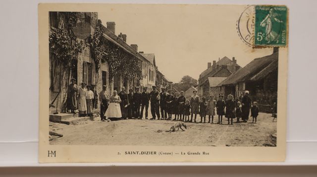 St Dizier Leyrenne : HM 2. La Grande Rue. 2 coins « froissés ». R...