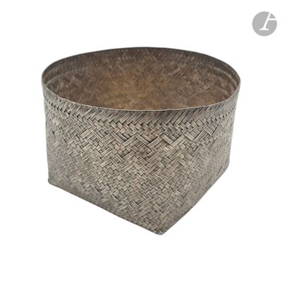 an image of a metal basket with a handle on a white background