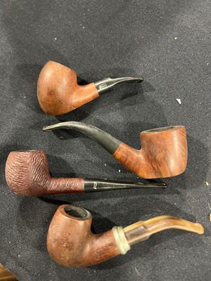 Ensemble de15 pipes comprenant