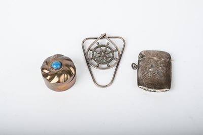 Lot comprenant : une pince à billets en argent 800/1000ème (… - Photo 1