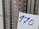 de nombreux tuyaux métalliques exposés