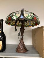 Lampe style TIFFANY. Haut. 60. Vente judiciaire faite aux fr…