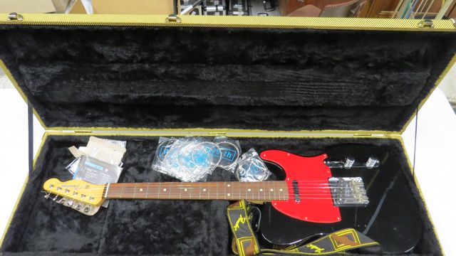Guitare électrique FENDER « telecaster » en coffret non testé