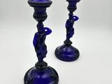 paire de bougeoirs en verre bleu cobalt