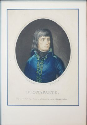 une vieille photo d'un homme vêtu d'un manteau bleu à col blanc
