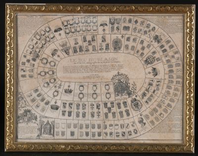 une vieille photo d'un plateau de jeu sur lequel figurent de nombreuses personnes