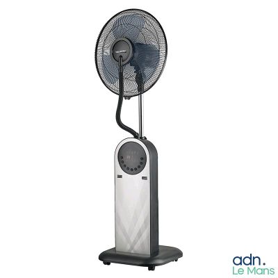 une image représentant un ventilateur noir et blanc posé sur un pied