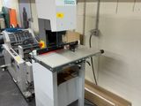 l'image d'une machine installée dans une pièce