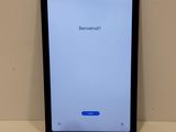 un gros plan d'une tablette avec un message à l'écran
