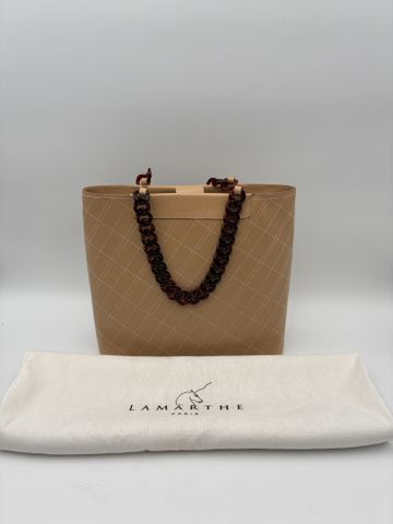 LAMARTHE – Sac en cuir beige, 2 anses en maille écaille. Bon état...