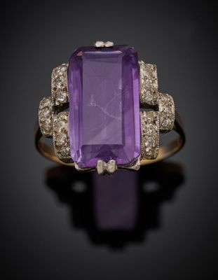 une bague en améthorate et diamants