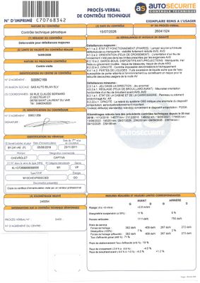 un gros plan d'une feuille de papier contenant des informations