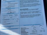 une feuille sur laquelle figure l'image d'une voiture