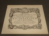 une photo en noir et blanc d'un livre sur lequel figurent des inscriptions