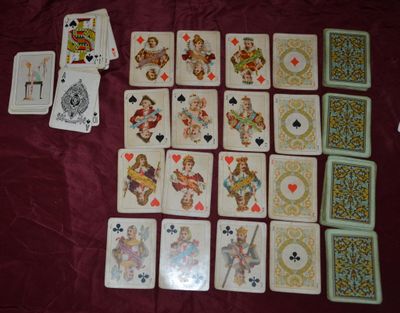 Goodall London deux jeux ; un jeu dos Art Déco circa 1920, 5…