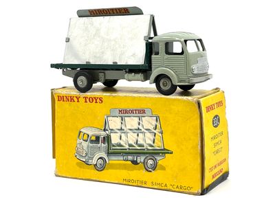 DINKY TOYS France. Simca Cargo miroitier, gris moyen, platea…