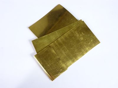 3 feuilles d'or dentaire. Poids : 113,18 g