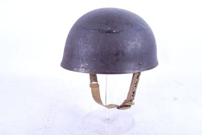 Un casque de tankiste anglais daté 1945