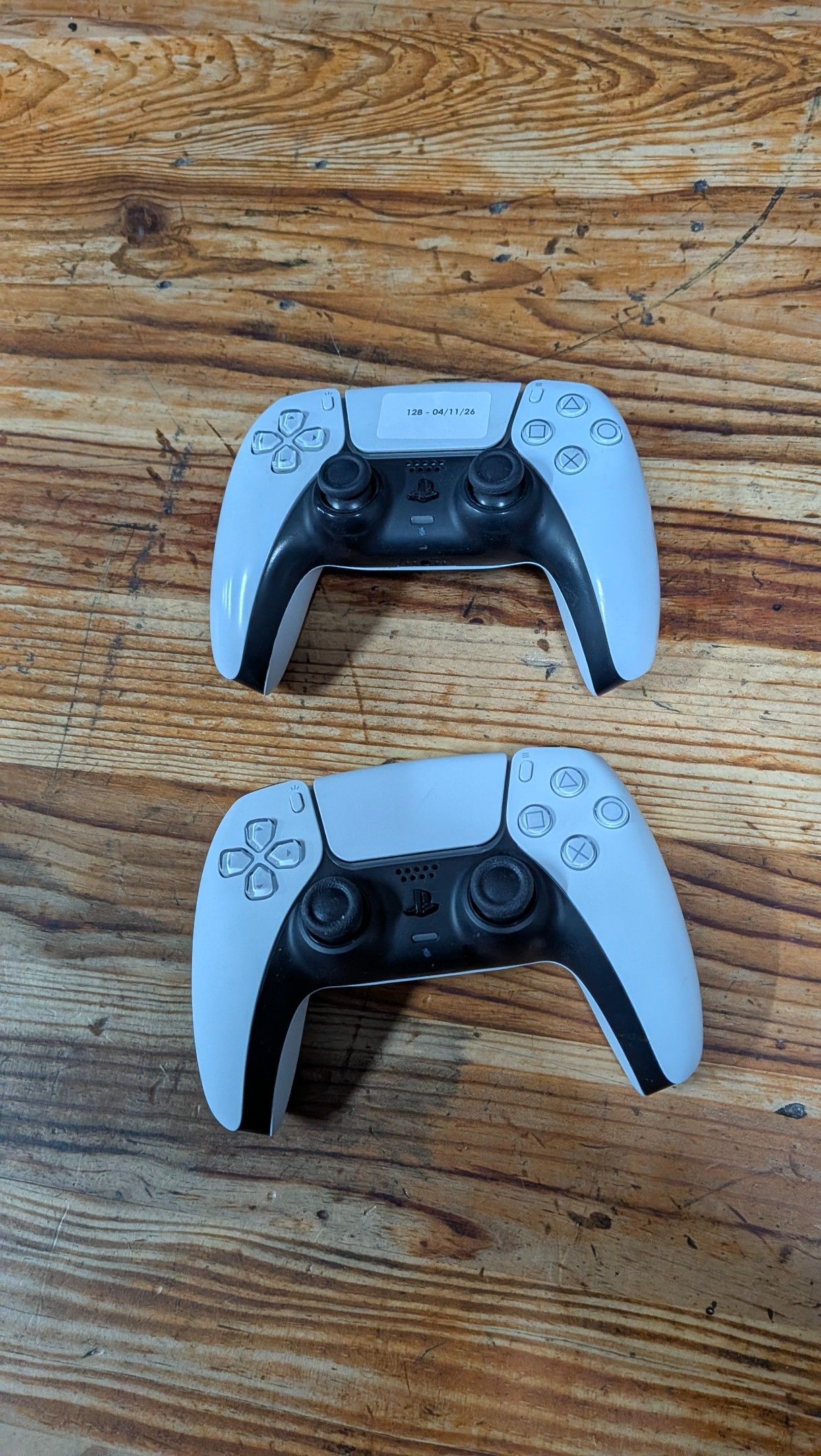 LOT DE 2 MANETTES SONY PS5 - TVA RECUPERABLE