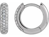 boucles d'oreilles créoles en or blanc serties de diamants