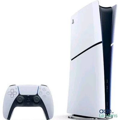 une console de jeux vidéo blanche et une noire, placées l'une à côté de l'autre