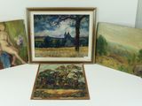trois tableaux encadrés représentant des nus et des arbres, posés sur une table blanche