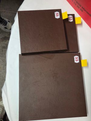 3 Boites avec des timbres en Euros (très peu de timbres en F…