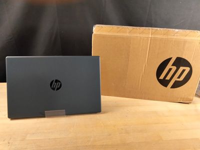 Ordinateur portable HP Complétude non garantie.