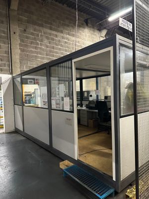 bungalow bureau 5m x 3m, 1 porte battante en 3 éléments - Photo 1