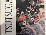 une image représentant un livre sur lequel figure une femme vêtue d'un kimono