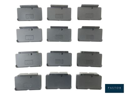 une photo représentant un ensemble de huit pièces d'imprimante de tailles différentes