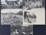 plusieurs vieilles photos en noir et blanc représentant des personnes dans un jardin