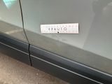 a sticker on the side of a car that says vauto